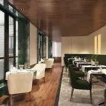 Mandarin Oriental, Hotel