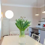Retreats Navigli Apartamento *