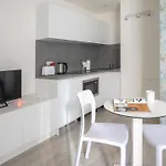 Italianway - The B Village Business Appartement