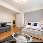 Apartment Royal - Centro Cadorna