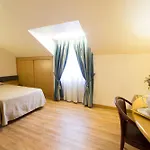 Hotel Albert Hotel