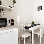 Appartement Guesthost - Piazza Tripoli Bright *
