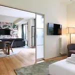 Prestige Boutique Homes - Exlcusive Garden & Pool *