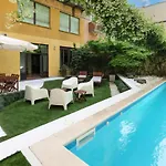 Prestige Boutique Homes - Exlcusive Garden & Pool Appartement