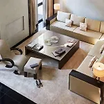 Armani 5*