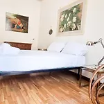 Easylife - - Pontaccio 19 - Brera Mediolan