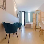 Apartment Retreats Duomo Beauty & *