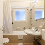 Contempora - Elvezia Park - 1bed, 1bath With Balcony - E15
