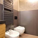Isola Stylish Loft In Apartamento Milão