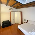 Lägenhetshotell Easy - And Navigli 3*