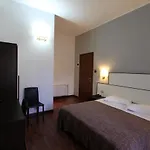 מלון Lux Durante מילאנו