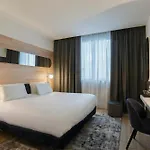 Voco Milan-fiere By Ihg מלון