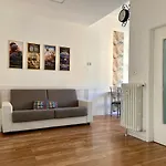 Spacious Near Centrale-loreto-duomo