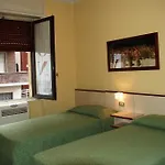Boston Hotell 2*