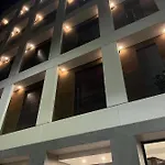 Number House - Number 9 Μιλάνο