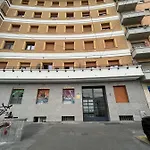 Citta Studi - Front Metro Lambrate Apartment