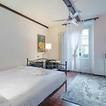 Lovely Flat De Castilla 7 דירה *