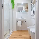 The Rent - Lovely Two-bedroom Near Bocconi Apartamento