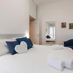 Apartment Living Isola Mailand