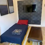 Isola Apartment *
