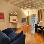 Апартаменты Spacious 3 Bedroom 2 Bathroom Near Metro Crocetta Center