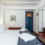 Retreats Duomo Carrobbio Апартаменты *