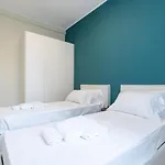 Daplace - Portaluppi شقة *