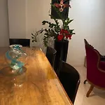 Bruzzanese Apartment