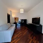 Fancy Monique Apartment Milan
