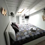 Apartamento Free Parking Tiny House Wifi Netflix 15 Minuti Dal Duomo *