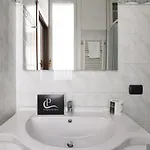 Prestige Boutique Homes - Duomo 2 아파트