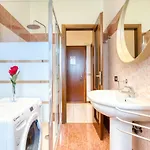דירה Guesthost - Casa Graziella, Bilocale A 5 Minuti Dal San Raffaele Per 5 *