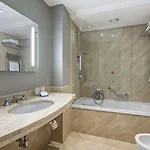 Hotel Nh Collection Touring 4*
