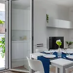 Just Urban - Modern 1-br Flat With 90 Sqm Terrace - M4 Tolstoj アパート *