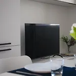 Just Urban - Modern 1-br Flat With 90 Sqm Terrace - M4 Tolstoj شقة *