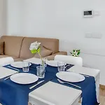 Just Urban - Modern 1-br Flat With 90 Sqm Terrace - M4 Tolstoj شقة