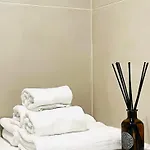 Tarra Luxury * Milaan