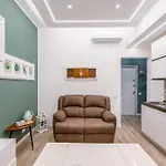 Linate Airport Elegant Suite,tram 1 Minute Away *