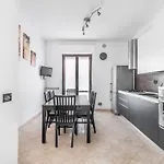- Bocconi E Navigli - Spacious 3br 95 M - Free Parking Διαμέρισμα *