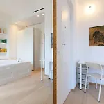 Contempora - 2-beds, 2 Baths With Balcony - Guastalla *