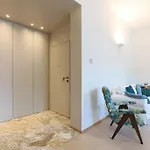 아파트 Contempora - 2-beds, 2 Baths With Balcony - Guastalla *