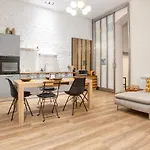 Joivy Modern And Spacious Family Flat Apartament