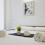Easylife - - P D Francesca 51 - Life 아파트 *