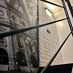 Loft Centro, 10 Min From Duomo شقة