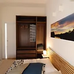 Milanrentals - Marte Apartament Mediolan