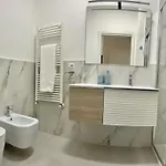 Giro 58, 2 Bedroom Apartament, Close To San Siro, Fiera And 10 Min Metro To Duomo Apartment Mailand