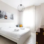 Centro - Calvi - Moderno Con 2 ميلان
