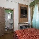 Piola Hotel 2*