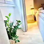 Modern M4 Tolstoj Self-check-in Apartamento