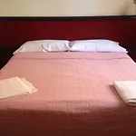 Villamelchiorre 1 بيت ضيافة *